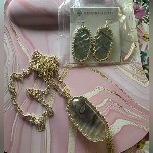 Kendra Scott Abalone Fallen necklace and earrings 💙comes with original dust bag